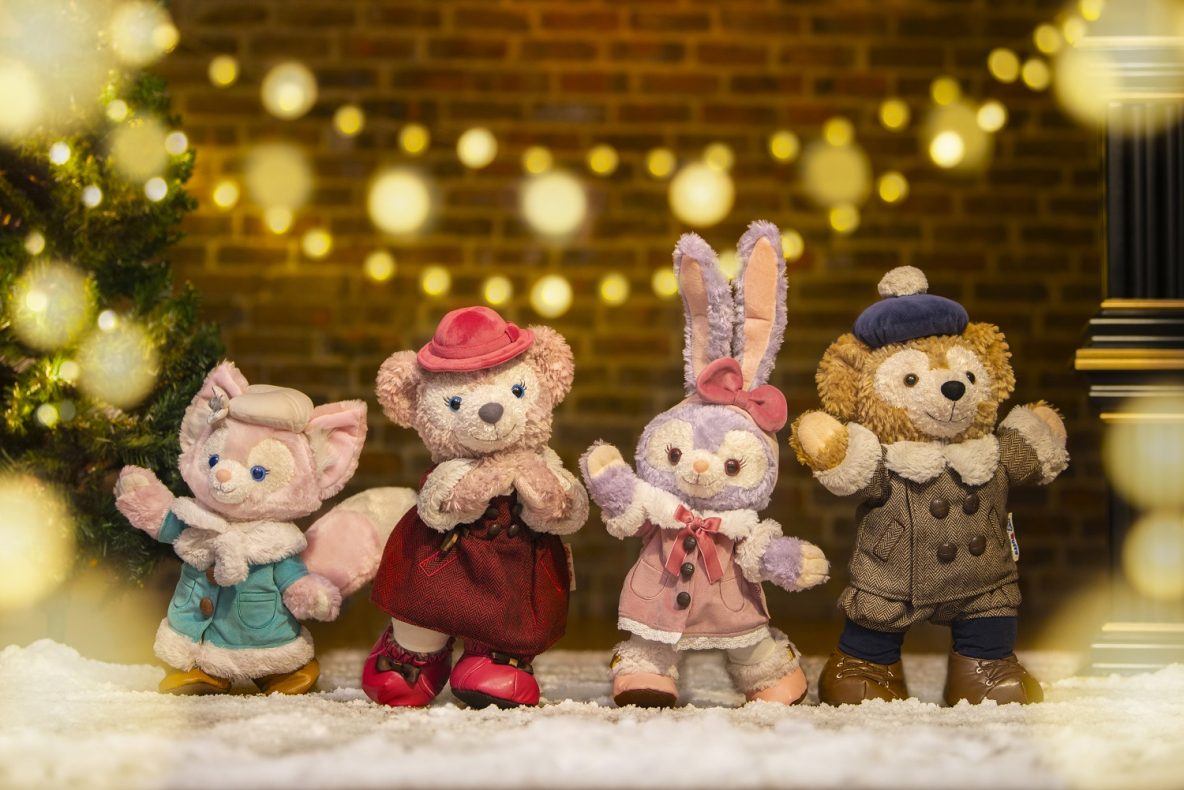 【東京ディズニーシー限定】ダッフィー&フレンズ クリスマスツリー 最新レポダッフィー＆フレンズのフォトスポット＆スーベニア付き