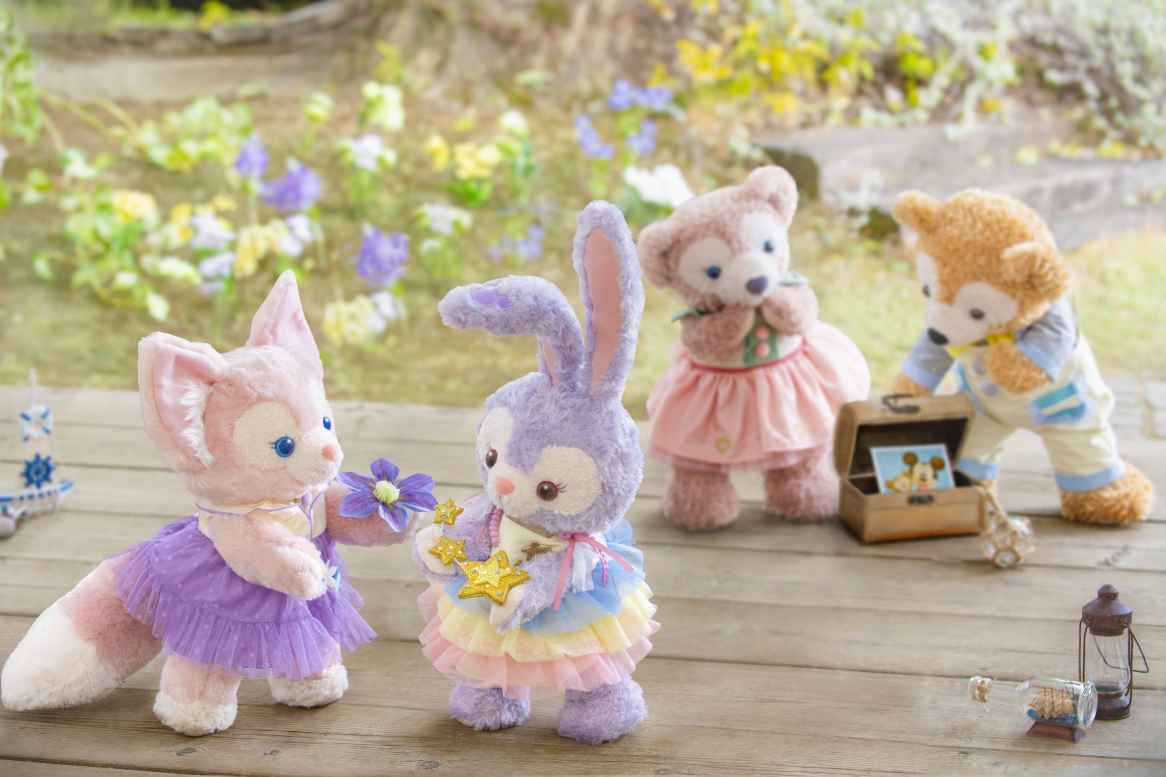ダッフィー＆フレンズのフロム・オール・オブ・アス」第一弾のグッズ 